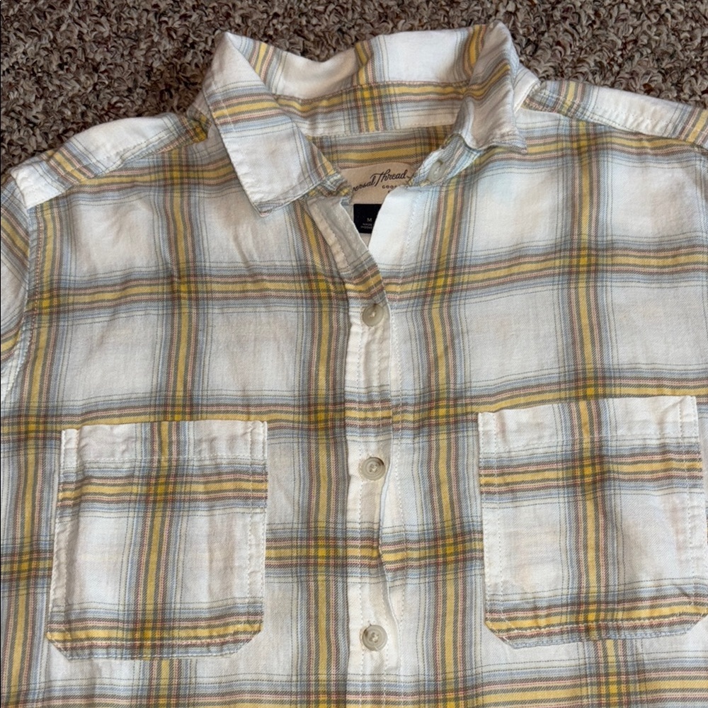 Universal Threads Women’s plaid button down shirt White, yellow, blue, red, gray